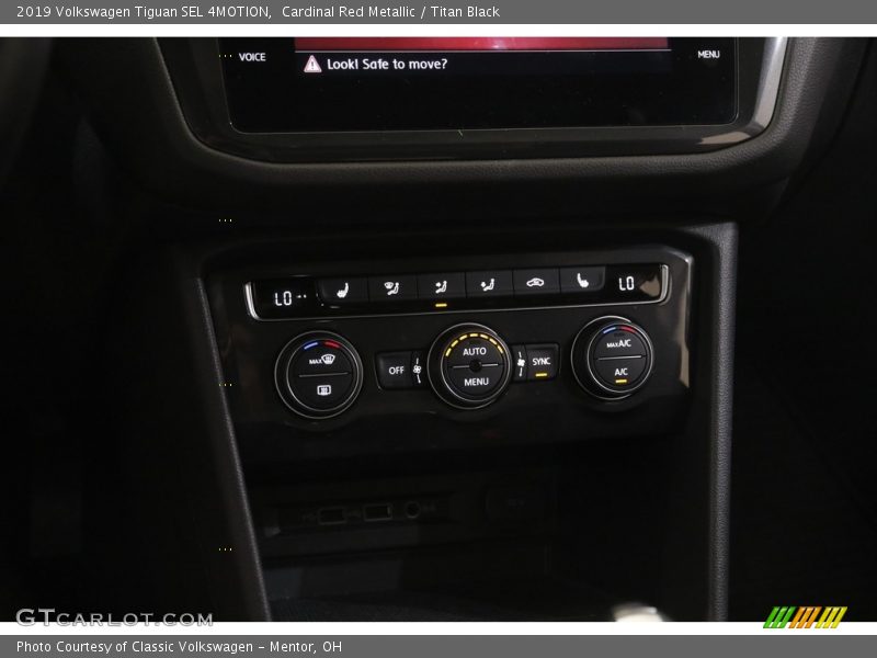 Cardinal Red Metallic / Titan Black 2019 Volkswagen Tiguan SEL 4MOTION