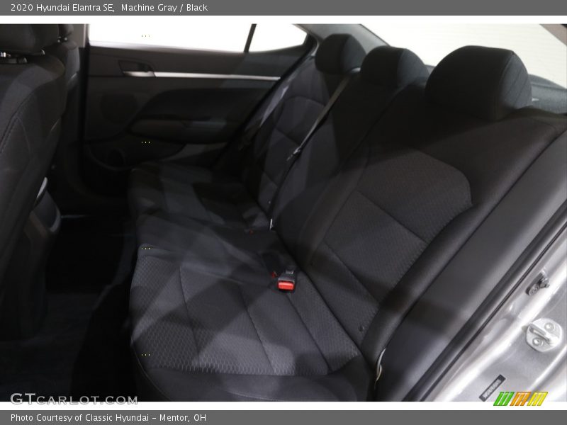 Machine Gray / Black 2020 Hyundai Elantra SE