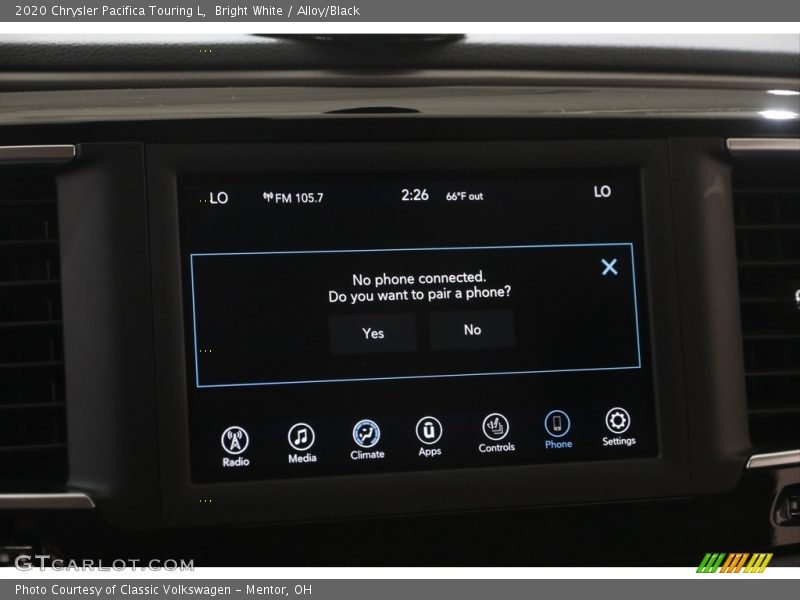Bright White / Alloy/Black 2020 Chrysler Pacifica Touring L