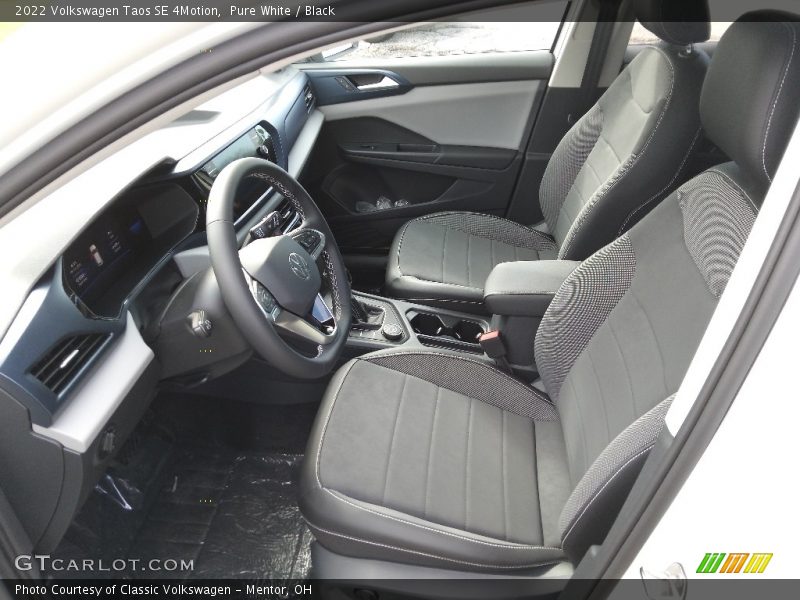  2022 Taos SE 4Motion Black Interior