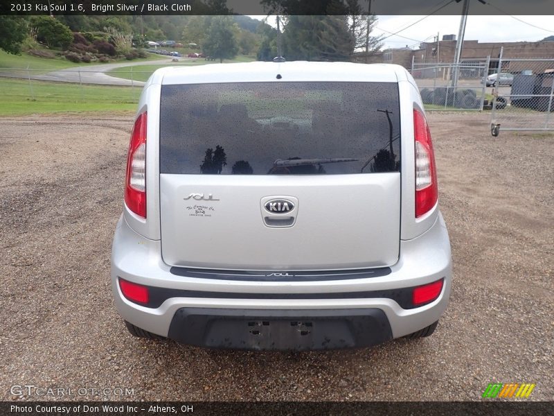 Bright Silver / Black Cloth 2013 Kia Soul 1.6