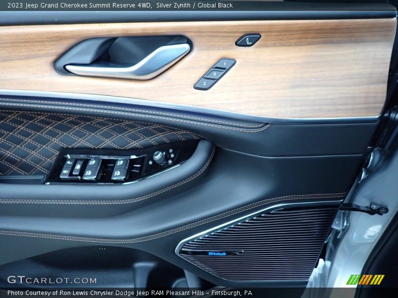 Door Panel of 2023 Grand Cherokee Summit Reserve 4WD