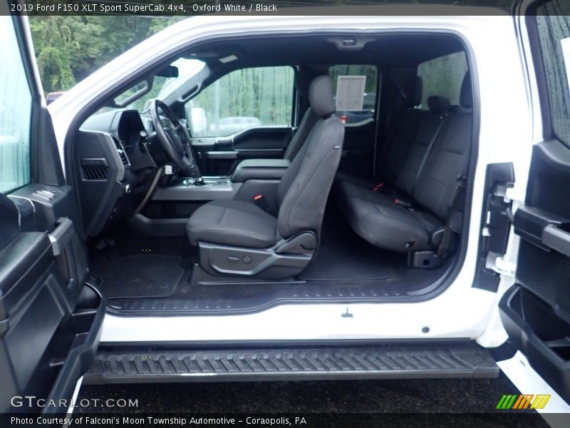 Oxford White / Black 2019 Ford F150 XLT Sport SuperCab 4x4