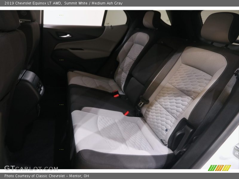 Summit White / Medium Ash Gray 2019 Chevrolet Equinox LT AWD