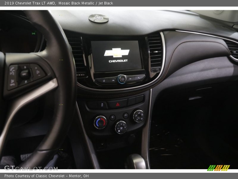 Mosaic Black Metallic / Jet Black 2019 Chevrolet Trax LT AWD