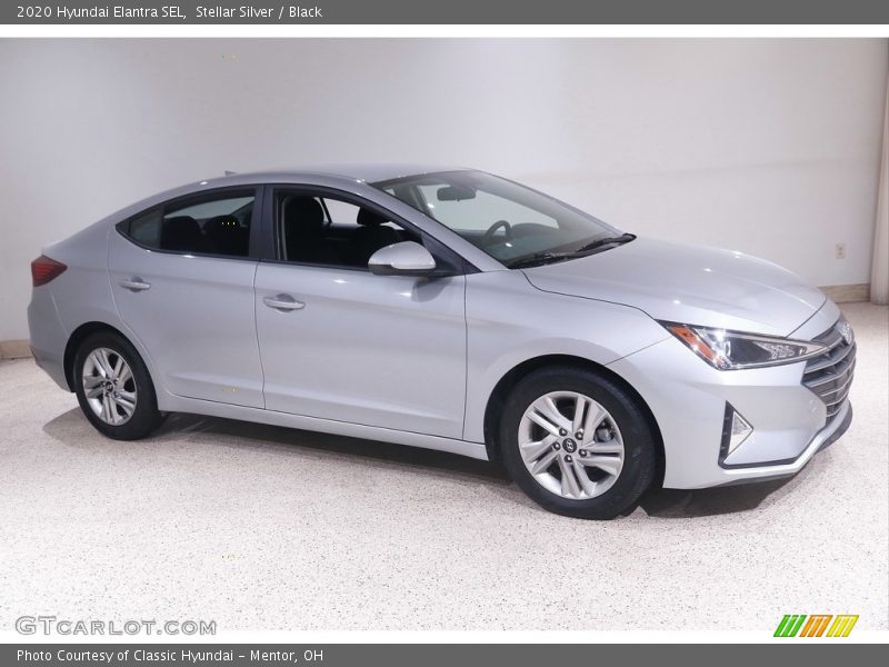 Stellar Silver / Black 2020 Hyundai Elantra SEL