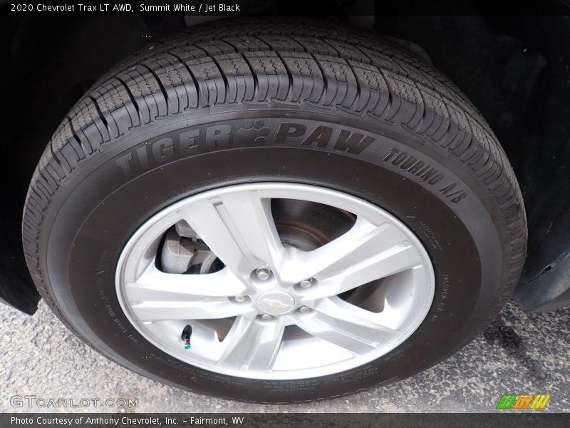 Summit White / Jet Black 2020 Chevrolet Trax LT AWD