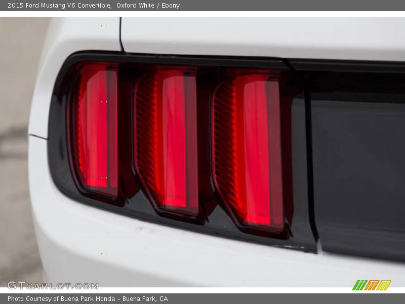 Oxford White / Ebony 2015 Ford Mustang V6 Convertible