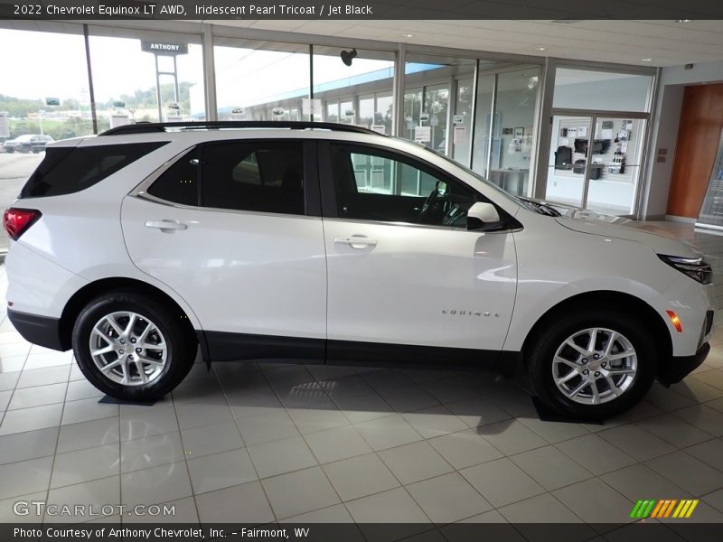 Iridescent Pearl Tricoat / Jet Black 2022 Chevrolet Equinox LT AWD