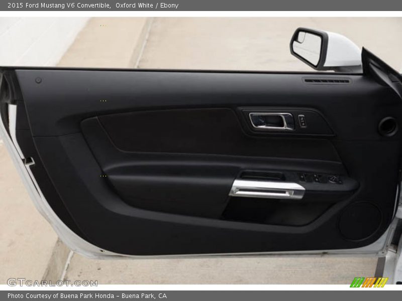 Oxford White / Ebony 2015 Ford Mustang V6 Convertible