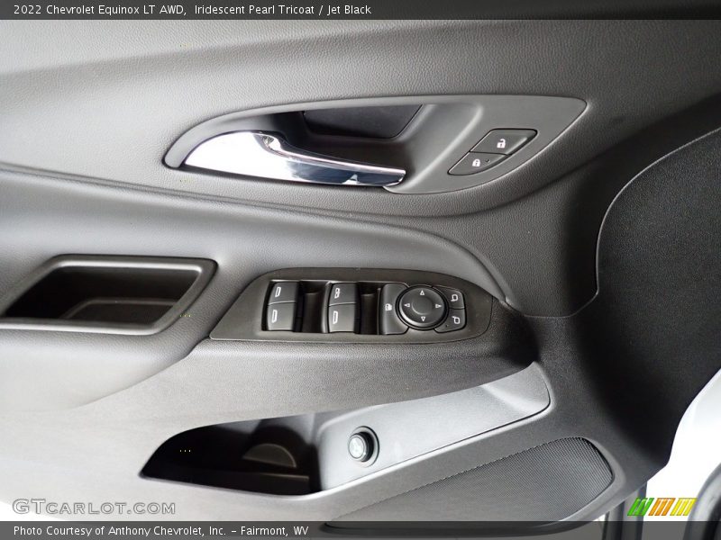 Iridescent Pearl Tricoat / Jet Black 2022 Chevrolet Equinox LT AWD