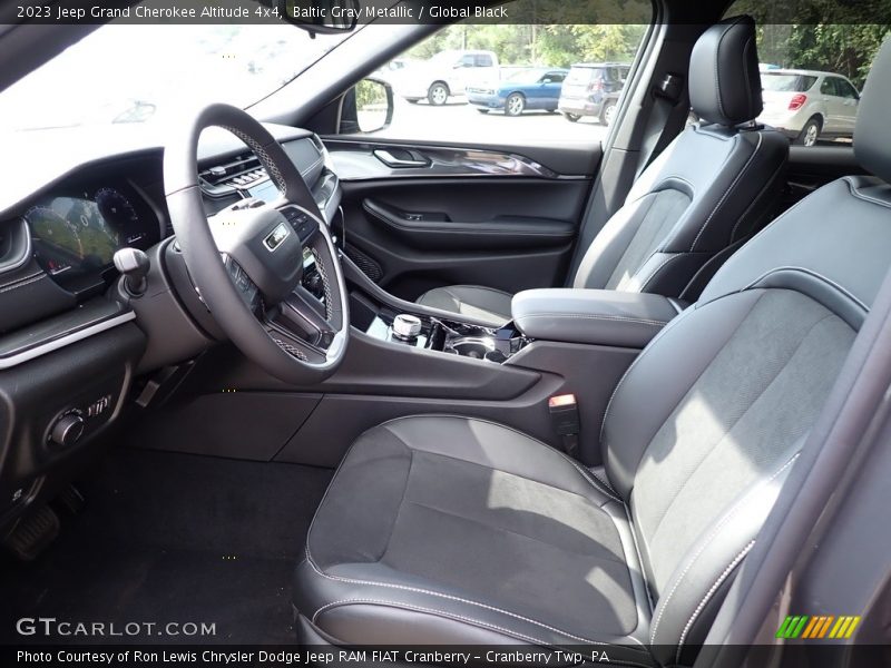 Front Seat of 2023 Grand Cherokee Altitude 4x4