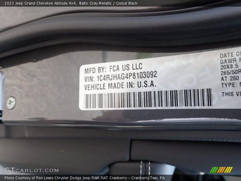 Baltic Gray Metallic / Global Black 2023 Jeep Grand Cherokee Altitude 4x4