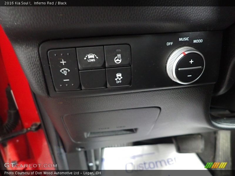 Inferno Red / Black 2016 Kia Soul !