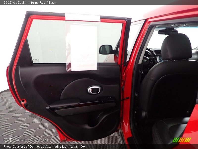 Inferno Red / Black 2016 Kia Soul !