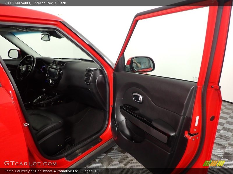 Inferno Red / Black 2016 Kia Soul !