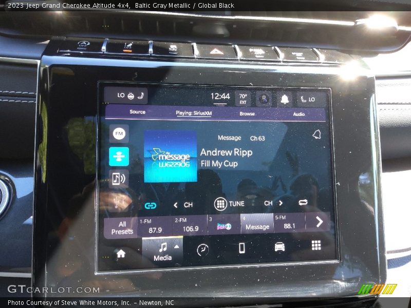 Baltic Gray Metallic / Global Black 2023 Jeep Grand Cherokee Altitude 4x4