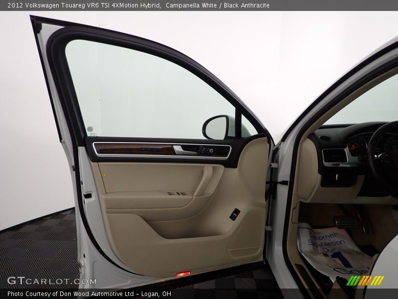 Campanella White / Black Anthracite 2012 Volkswagen Touareg VR6 TSI 4XMotion Hybrid