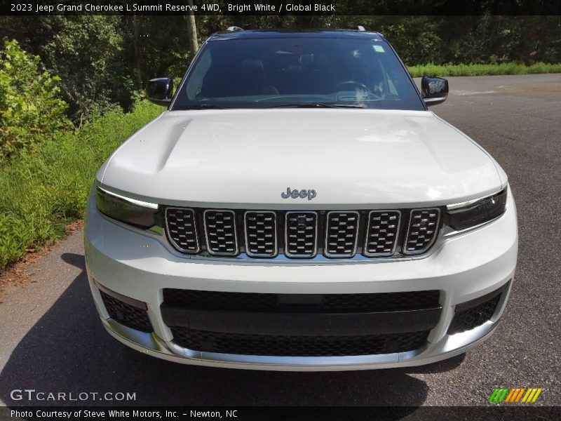Bright White / Global Black 2023 Jeep Grand Cherokee L Summit Reserve 4WD
