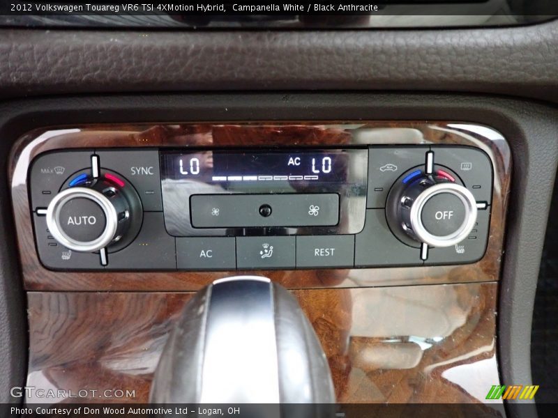 Campanella White / Black Anthracite 2012 Volkswagen Touareg VR6 TSI 4XMotion Hybrid