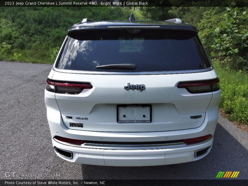 Bright White / Global Black 2023 Jeep Grand Cherokee L Summit Reserve 4WD