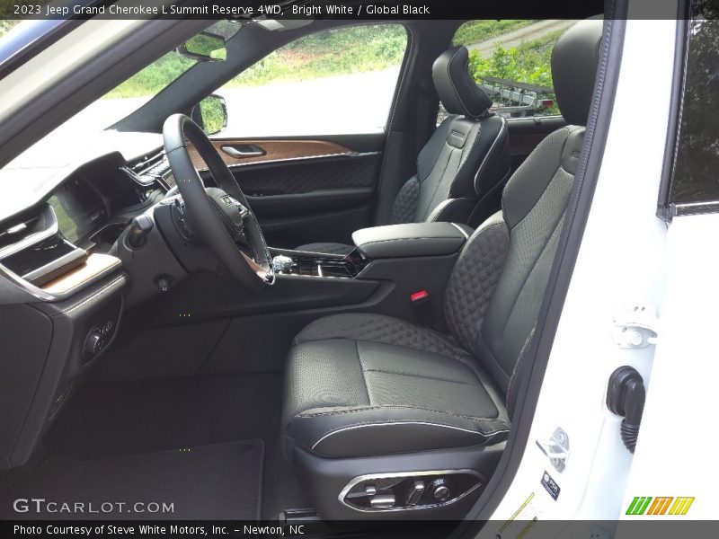 Bright White / Global Black 2023 Jeep Grand Cherokee L Summit Reserve 4WD