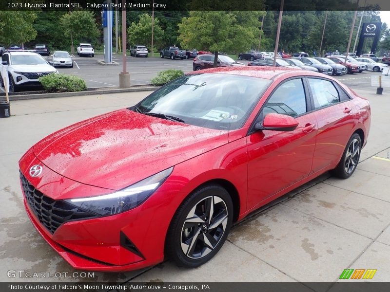 Front 3/4 View of 2023 Elantra SEL