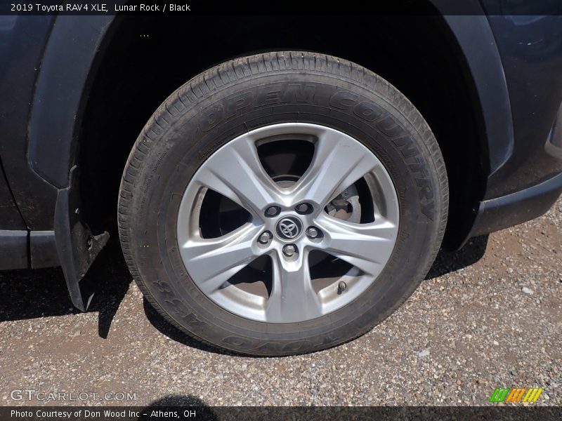 Lunar Rock / Black 2019 Toyota RAV4 XLE