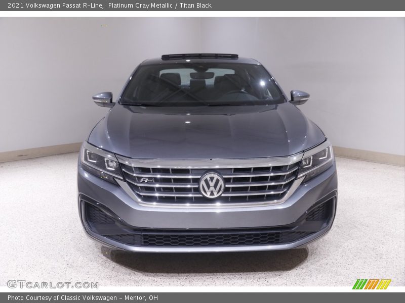 Platinum Gray Metallic / Titan Black 2021 Volkswagen Passat R-Line