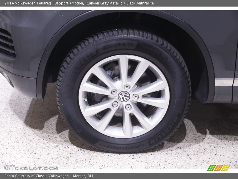 Canyon Gray Metallic / Black Anthracite 2014 Volkswagen Touareg TDI Sport 4Motion