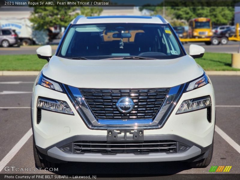 Pearl White Tricoat / Charcoal 2021 Nissan Rogue SV AWD