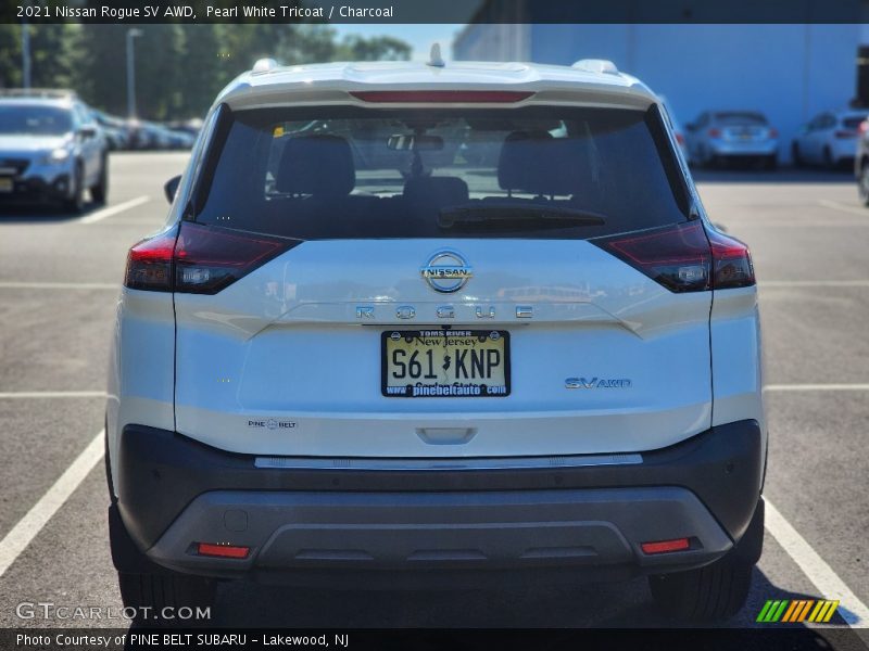 Pearl White Tricoat / Charcoal 2021 Nissan Rogue SV AWD