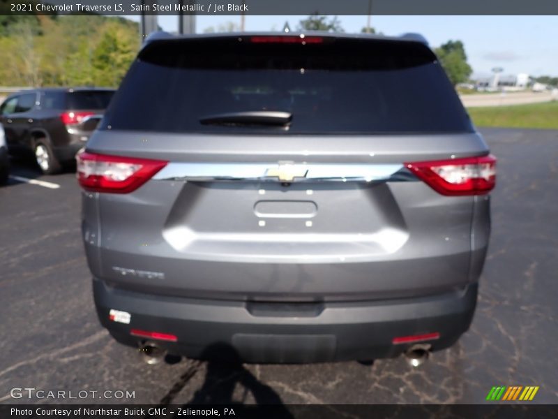 Satin Steel Metallic / Jet Black 2021 Chevrolet Traverse LS