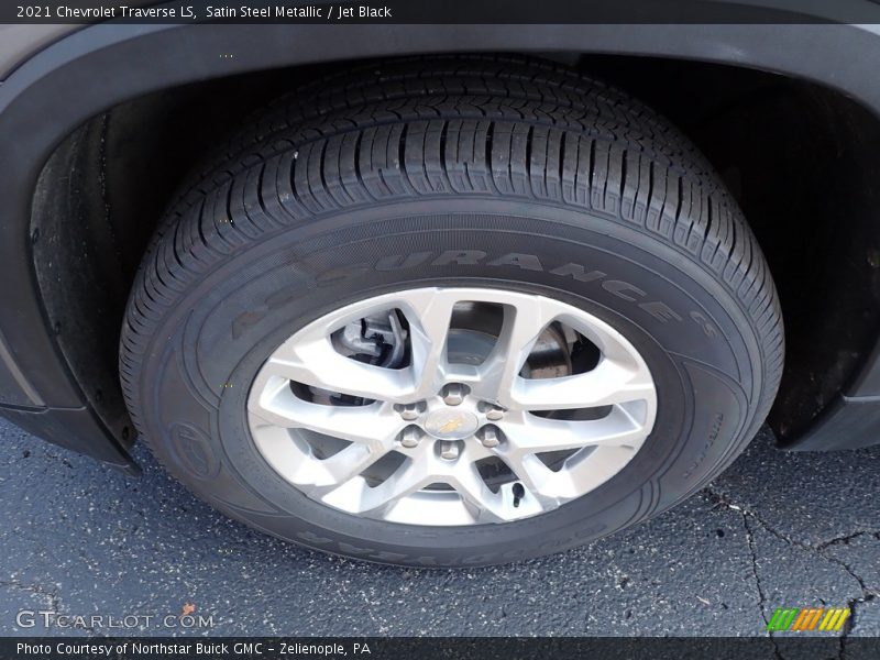 Satin Steel Metallic / Jet Black 2021 Chevrolet Traverse LS