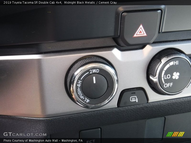 Midnight Black Metallic / Cement Gray 2019 Toyota Tacoma SR Double Cab 4x4