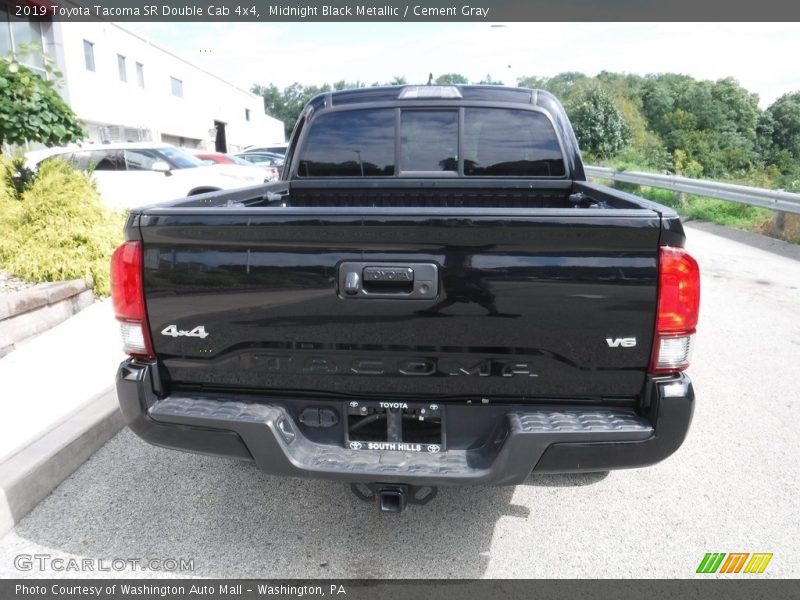 Midnight Black Metallic / Cement Gray 2019 Toyota Tacoma SR Double Cab 4x4