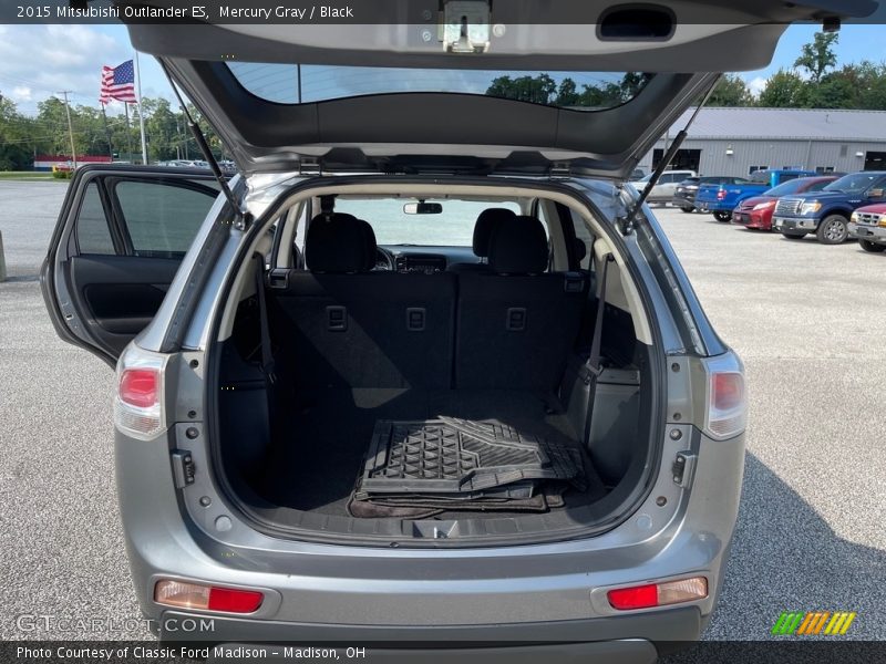 2015 Outlander ES Trunk