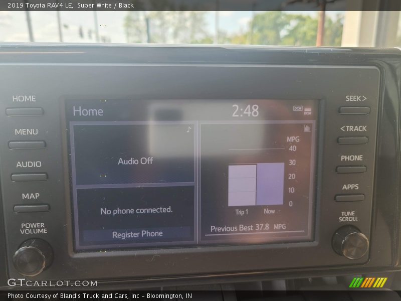 Super White / Black 2019 Toyota RAV4 LE