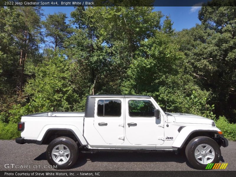 Bright White / Black 2022 Jeep Gladiator Sport 4x4