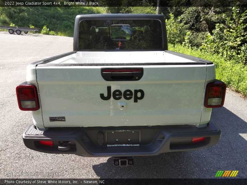 Bright White / Black 2022 Jeep Gladiator Sport 4x4