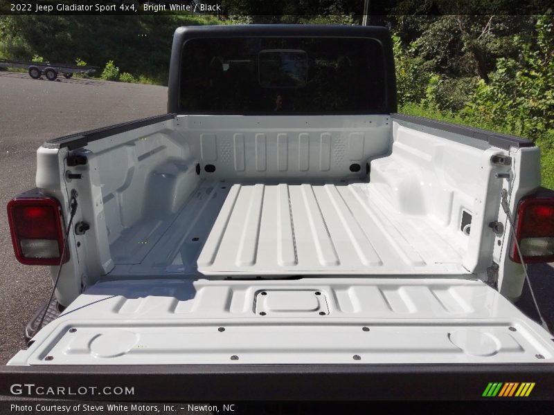 Bright White / Black 2022 Jeep Gladiator Sport 4x4