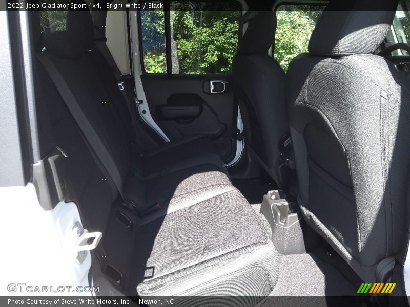 Bright White / Black 2022 Jeep Gladiator Sport 4x4