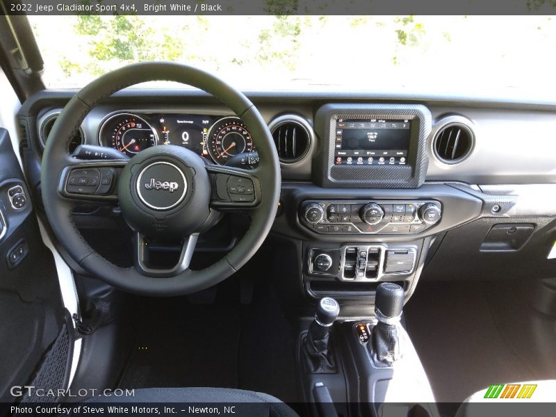 Bright White / Black 2022 Jeep Gladiator Sport 4x4
