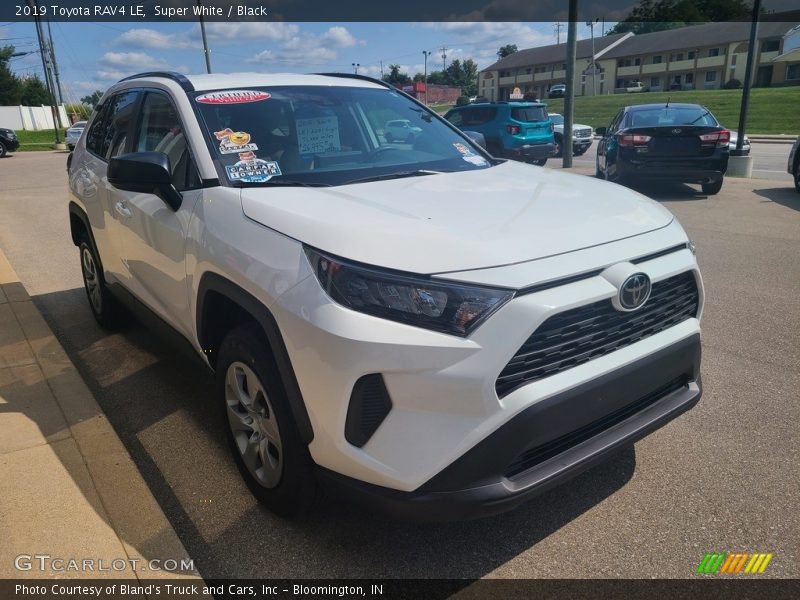 Super White / Black 2019 Toyota RAV4 LE