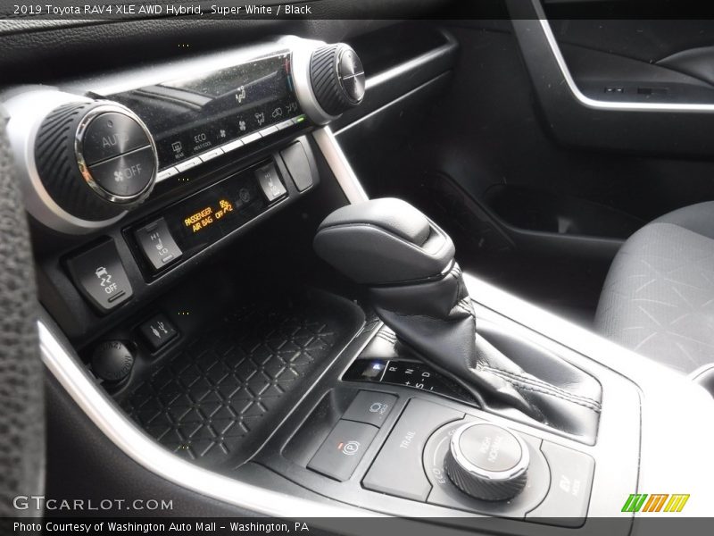 Super White / Black 2019 Toyota RAV4 XLE AWD Hybrid