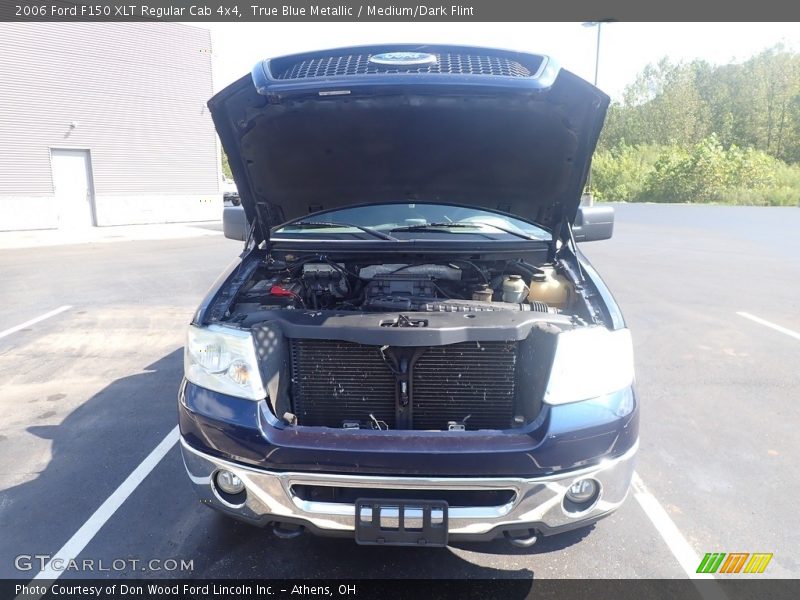 True Blue Metallic / Medium/Dark Flint 2006 Ford F150 XLT Regular Cab 4x4