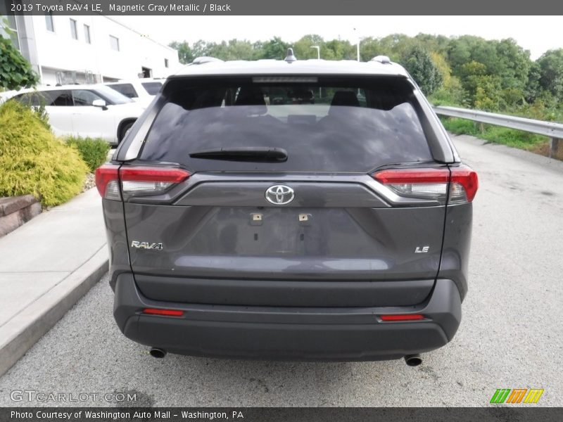 Magnetic Gray Metallic / Black 2019 Toyota RAV4 LE