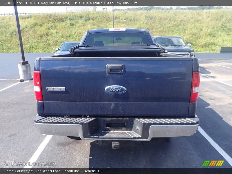 True Blue Metallic / Medium/Dark Flint 2006 Ford F150 XLT Regular Cab 4x4