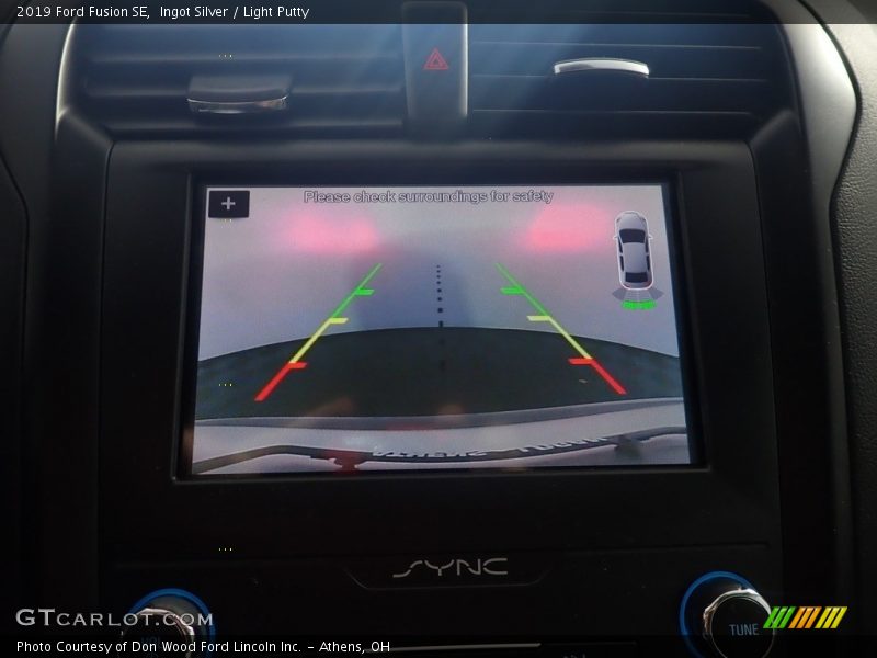 Ingot Silver / Light Putty 2019 Ford Fusion SE