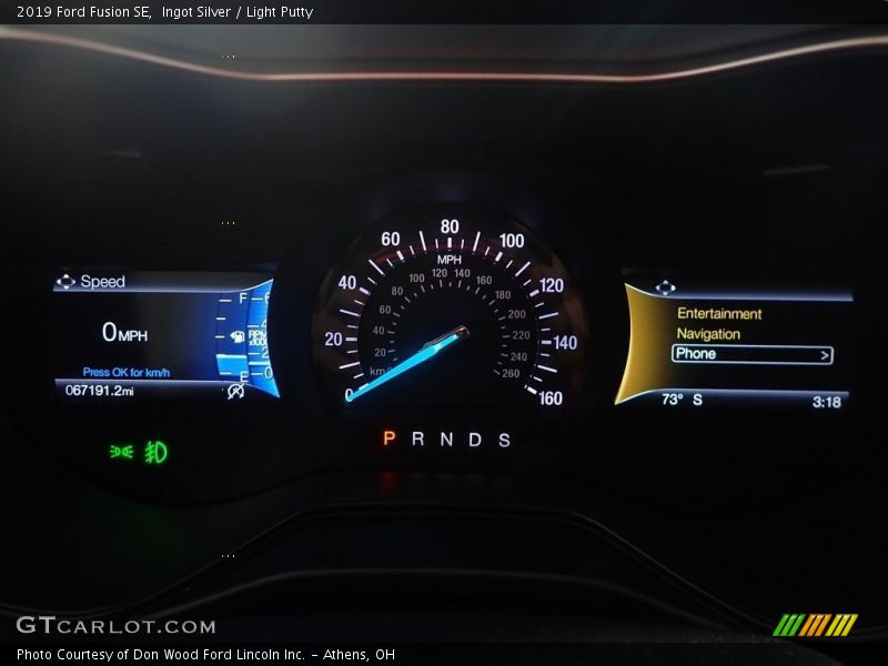 Ingot Silver / Light Putty 2019 Ford Fusion SE